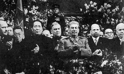 Mao Trạch Đông và Stalin tại Liên Xô.