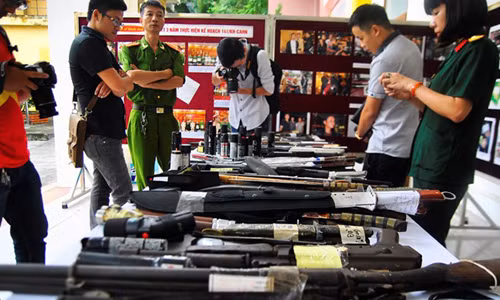 Trong vòng 3 năm hoạt động (từ tháng 8/2011), lực lượng 141 (lực lượng liên ngành gồm cảnh sát giao thông, cảnh sát hình sự và cảnh sát cơ động) đã phát hiện tới 2.238 vụ có dấu hiệu tội phạm về hình sự, thu giữ nhiều vũ khí nóng: súng quân dụng, đạn, súng tự chế, dao, kiếm, đao, bình xịt cay, dùi cui.... Trong vòng 3 năm hoạt động (từ tháng 8/2011), lực lượng 141 (lực lượng liên ngành gồm cảnh sát giao thông, cảnh sát hình sự và cảnh sát cơ động) đã phát hiện tới 2.238 vụ có dấu hiệu tội phạm về hình sự, thu giữ nhiều vũ khí nóng: súng quân dụng, đạn, súng tự chế, dao, kiếm, đao, bình xịt cay, dùi cui....