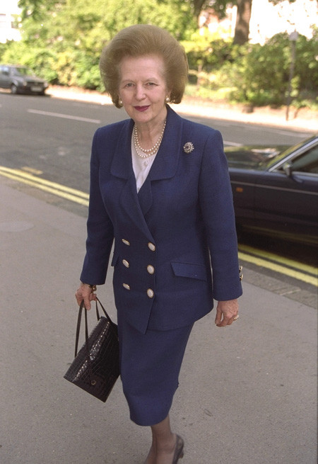 Bà Thatcher không bao giờ dùng sơn móng tay bóng.