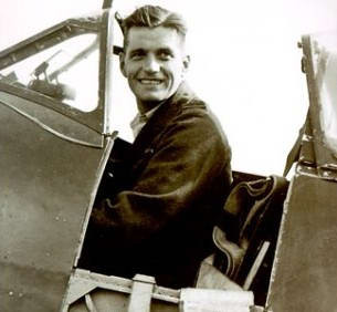 Ít ai có thể biết được rằng, "Johnnie" Johnson đã 3 lần xin gia nhập Không quân Hoàng gia Anh (RAF) năm 1938 nhưng đều không thành công. Sau đó, ông bắt đầu theo học khóa huấn luyện phi công năm 1939. Sau đó, ông được giao nhiệm vụ phục vụ trong phi đội bay 616 trong Trận chiến nước Anh.