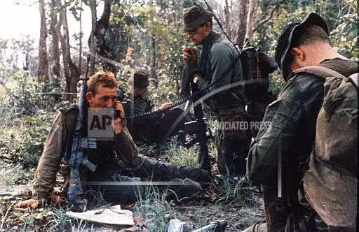 Binh lính Australia tại chiến trường Việt Nam khi làm nhiệm vụ ở địa phận Phước Mỹ.