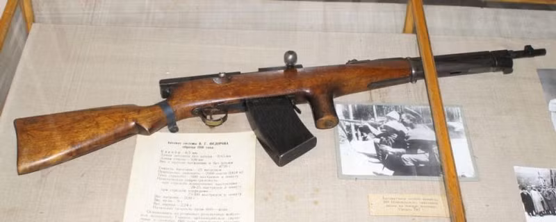 VG Fedorov là tác giả của khẩu súng trường bán tự động đầu tiên trên thế giới. Ông bắt đầu kế hoạch sản xuất ra loại vũ khí này từ trước khi xảy ra Chiến tranh thế giới 1 (năm 1913). Đến năm 1916, loại súng này bắt đầu được sử dụng rộng rãi trong các trận chiến.