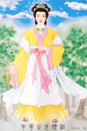 Hoàng Đế còn gọi là Hiên Viên Hoàng Đế được cho là tổ tiên của người Trung Quốc. Theo một số truyền thuyết, Hiên Viên Hoàng Đế có 4 mặt nhìn ra 4 hướng để quan sát mọi diễn biến của thế giới, vì vậy, dân gian Trung Quốc thường gọi ông với tên gọi dân giã là "hoàng đế 4 mặt". Trước nay, người ta bàn nhiều về ông hoàng lừng danh sử sách này, nhưng ít ai biết, người vợ yêu của ông, tức Luy Tổ (Lei Zu) cũng là một hoàng hậu tài đức bậc nhất trong lịch sử Trung Hoa.