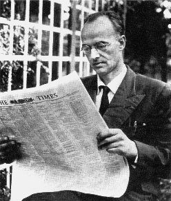 Từ những thông tin đó, Liên Xô có thể ước tính số liệu bom nguyên tử mà chính quyền Mỹ sở hữu. Sau đó, gián điệp Klaus bị Mỹ bắt và kết án 14 năm tù. Ông được phóng thích năm 1959 và chuyển đến sinh sống tại Đông Đức.