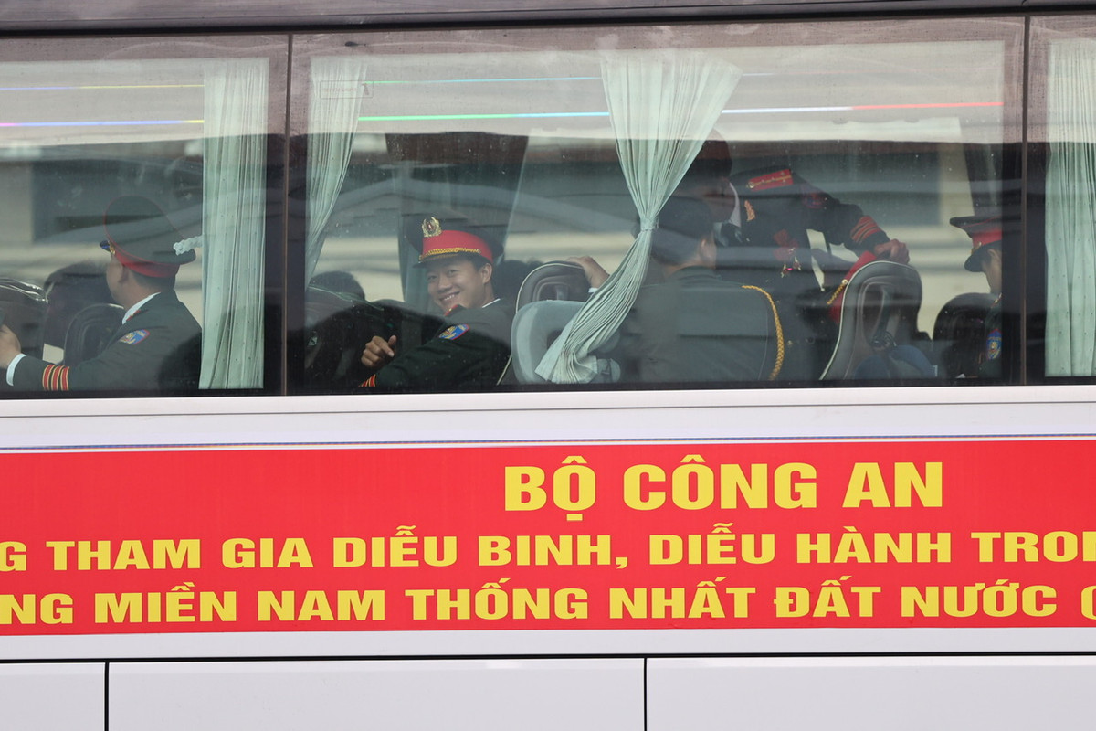 Đáp lại tình cảm của nhân dân TPHCM