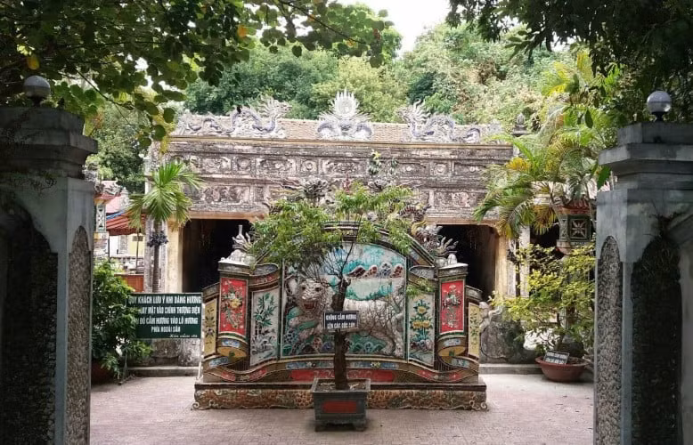 Vi vua duy nhat tu tran trong lich su Viet Nam-Hinh-4