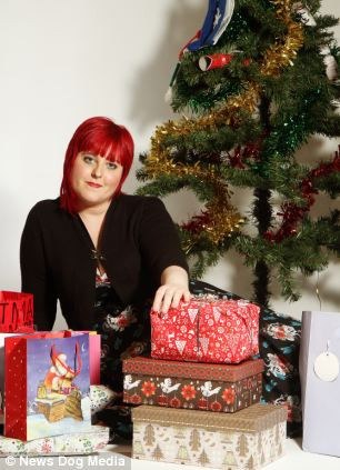 Cặp đôi đã gặp khó khăn về kinh tế khi phải chi trả số tiền khá lớn cho việc mua quà Giáng sinh.