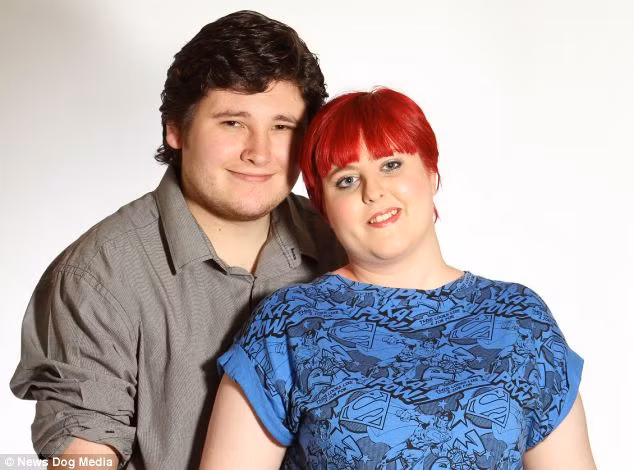 Một phát ngôn viên của Tổ chức từ thiện sức khỏe tâm thần cho biết: "rối loạn bản sắc phân ly là rối loạn phức tạp nhất". Nhưng Kimi luôn cố gắng không để tình trạng này ảnh hưởng nhiều đến cuộc sống của mình.