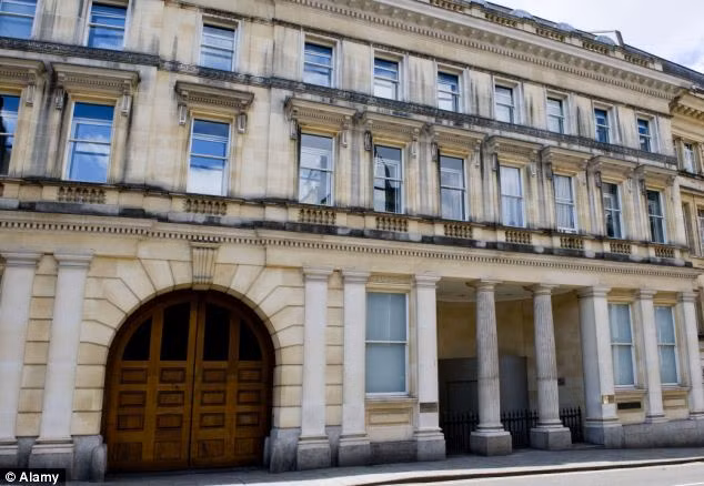 James Ward, người biện hộ cho William tại tòa án, nói: "Một số người nghĩ rằng 6 năm cho tội giết một đứa trẻ là không phù hợp, nhưng tôi muốn mọi người biết rằng anh ta không thực sự có ý định gây tổn hại cho cô bé".