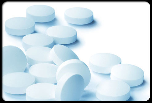 Chỉ cần cung cấp khoảng 2.000 mg canxi mỗi ngày, quá nhiều sẽ dẫn đến sỏi thận. Có thể bổ sung thêm bằng cách uống thuốc viên canxi như canxi cacbonat, được hấp thu tốt hơn nếu uống trong bữa ăn.