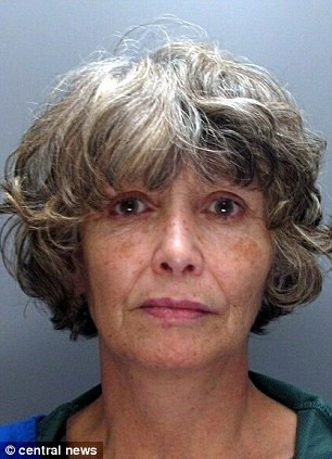 Frances đi đến quyết định khó khăn nhất đời mình. Bà đã tiêm cho Tom heroin liều cao mua từ một đại lý trên phố King Cross để chấm dứt cuộc sống vô nghĩa của con trai. Nhưng cậu được phát hiện kịp thời bởi y tá.