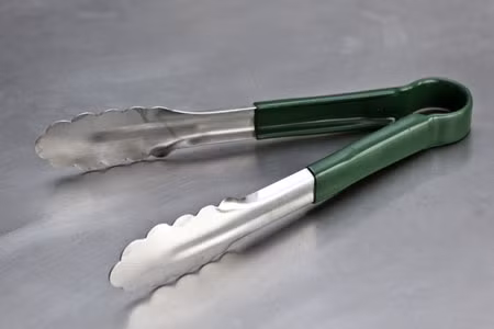 Sử dụng đồ dùng riêng biệt (đĩa, kẹp, gắp) cho thịt nấu chín và thịt sống.