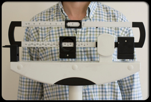 Nếu một người đàn ông mất hơn 10% trọng lượng mà không rõ nguyên nhân trong thời gian ngắn, bạn cũng nên khám bác sĩ sớm.