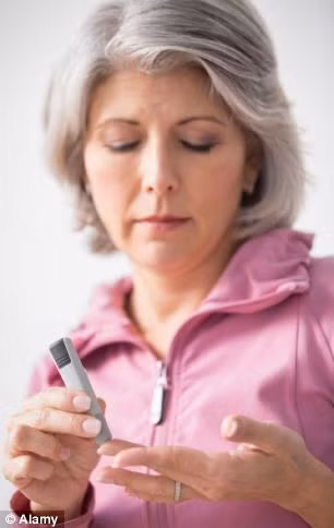 Tuy nhiên, Tiến sĩ William Marshall, chuyên gia tư vấn và giám đốc lâm sàng của bệnh viện Lon don Clinic nói: “Các quốc gia thử nghiệm không có bằng chứng vitamin D giúp tránh khỏi bệnh ung thư, tiểu đường, parkinson, Alzheimer, bệnh tim, đột quỵ hoặc các bệnh khác”.