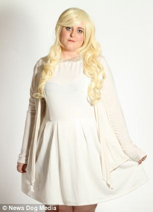 Anh có thể đi chơi với vợ như bạn trai đang hẹn hò với một cô gái...