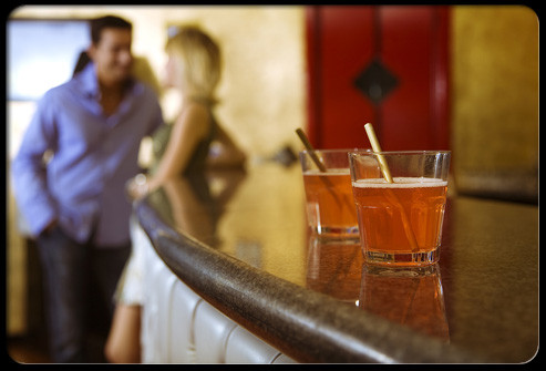  Bệnh truyền nhiễm. Uống nhiều rượu ức chế hệ miễn dịch, giúp bệnh nhiễm trùng phát triển bao gồm lao, viêm phổi, HIV / AIDS và các bệnh lây truyền qua đường tình dục khác (bao gồm cả yếu tố gây vô sinh).