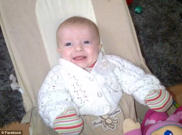 Khi cô bé bắt đầu khóc, William đã lắc mạnh con gái khiến bé bị chấn thương đầu nghiêm trọng và chảy máu trong mắt.