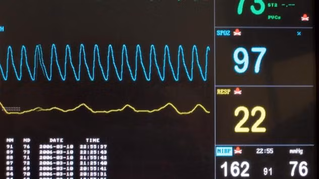 7. Gabriela Gonzales, 27 tuổi, bị bán làm gái mại dâm ở Mỹ. Tháng 10/2007, cô được một người bạn nhờ trông con, bé Kiery Nicole 2 tuổi. Nhưng Kiery bị phát ban và không ngừng khóc. Gonzales đã liên tục lắc và đập đầu bé Kiery vào bồn cầu.