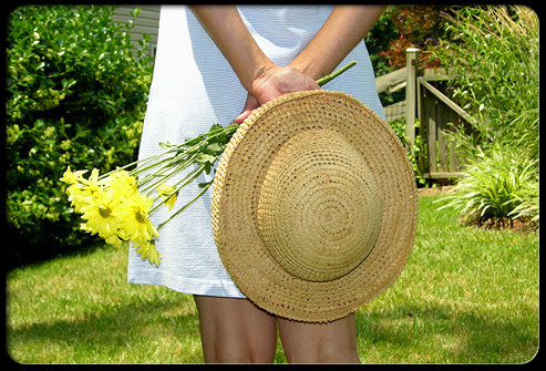 Ánh sáng mặt trời không phải là thực phẩm nhưng cung cấp lượng vitamin D dồi dào. Nếu không có vitamin D, cơ thể chúng ta không thể hấp thụ canxi trong thực phẩm đúng cách.