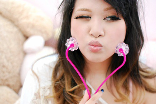 Hay các dụng cụ chuyên dụng đáng yêu như thế này cũng được nhiều teen girl ưa chuộng dù không biết thực tế nó có hiệu quả hay không.