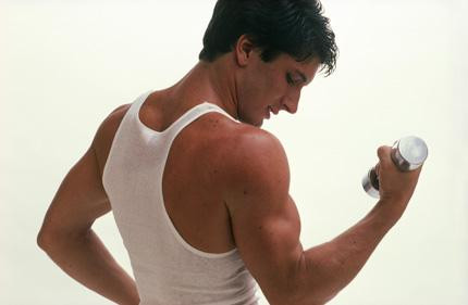 Sự vận động cơ bụng của bạn chưa đủ. Các bài tập cơ bụng 6 múi vẫn chưa kết thúc cho dù bạn hoàn thành hết các động tác. Sẽ rất sai lầm khi có quan niệm rằng bạn sẽ chỉ tập nhóm cơ này ở phòng Gym và sau đó để nó “nghỉ ngơi”cả một ngày dài. Hãy cố gắng giành thời gian vận động vùng cơ này càng nhiều càng tốt.