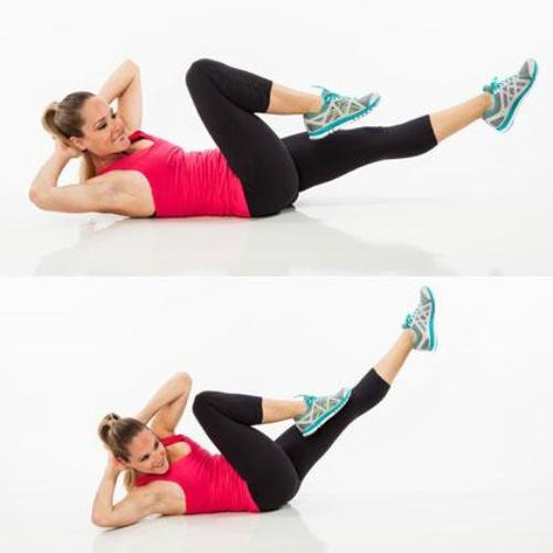 Động tác đạp xe đạp giả. Đầu tiên hãy nằm ép sát xuống mặt sàn, để 2 tay ra phía sau đầu rồi gập đôi chân một góc 45 độ. Sau đó di chuyển dần dầu gối chân phải vào sát phía ngực đồng thời duỗi thẳng chân trái ra. Cùng lúc đó, bạn hãy xoay nửa người trên để khuỷu tay trái chạm vào đầu gối bên phải. Tiếp tục chuyển sang bên còn lại và thực hiện động tác này nhiều lần. Với động tác đơn giản này sẽ giúp bạn tiêu hao mỡ thừa vùng bụng một cách đáng kể.