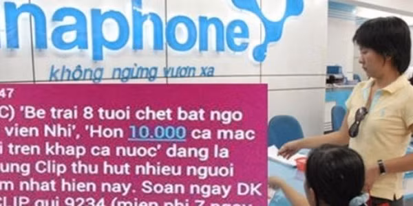 VinaPhone gửi tin nhắn quảng cáo clip trẻ chết vì sởi.