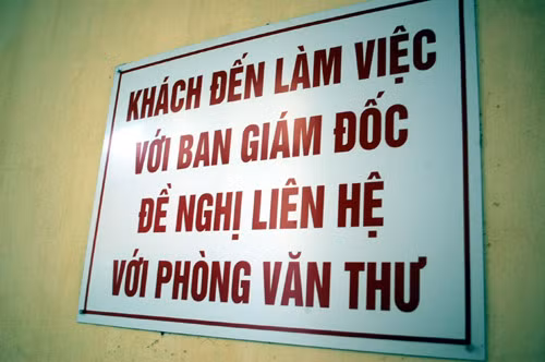 Khi phóng viên muốn liên hệ với lãnh đạo bệnh viện phải qua phòng văn thư