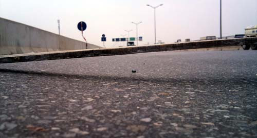 Đường trên cao lún, ảnh chụp tại nút rẽ đường Nguyễn Xiển, quận Thanh Xuân, Hà Nội.