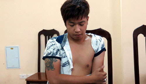 Đối tượng Tuấn tại cơ quan công an.