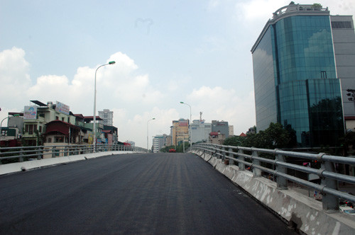 "Khoe dáng" cùng ngôi nhà cao tầng.