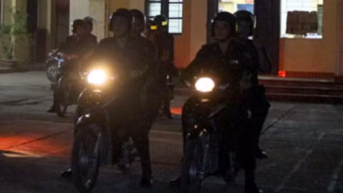 Ca tuần tra đầu tiên của đội cảnh sát cơ động, Đại đội C5 bắt đầu.