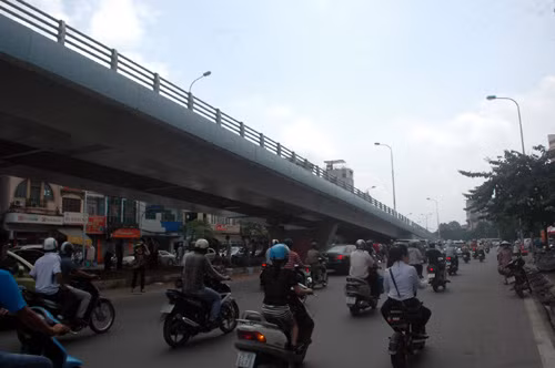 Dầm cầu dài nhất đạt 45 m với trọng lượng lên đến 20 tấn.