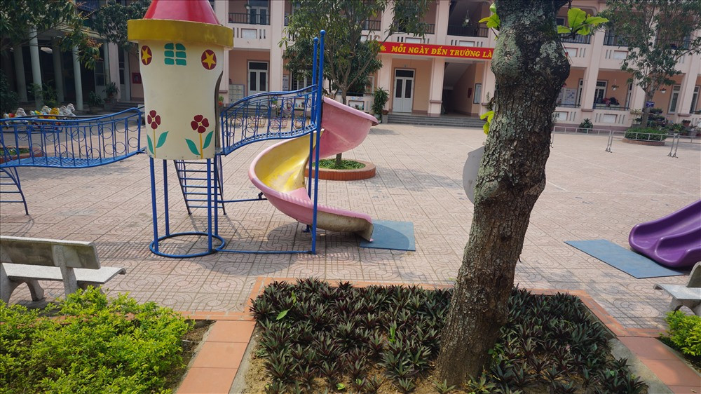 Trường Mầm non Việt Lào, nơi cô H. bị buộc phải quỳ gối. Ảnh: QĐ