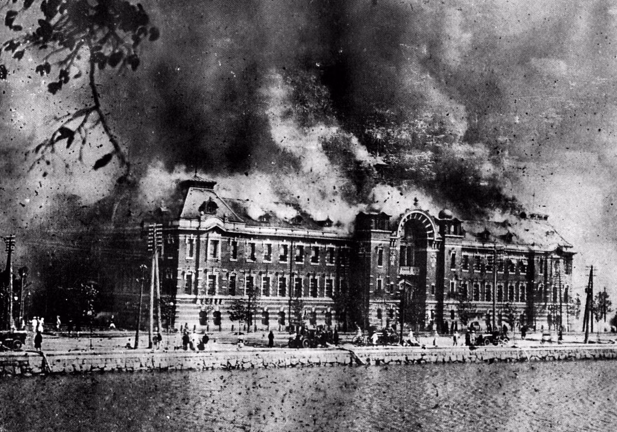 Người ta đã ghi nhận lại 136 điểm hỏa hoạn trên khắp vùng Kanto (bao gồm 7 tỉnh Gunma, Tochigi, Ibaraki, Saitama, Chiba, Kanagawa và thủ đô Tokyo). Ảnh: livedoor Blog.