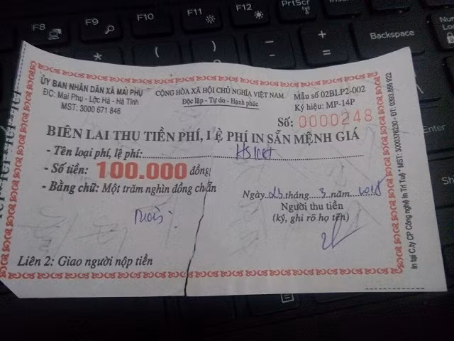 la lung xin giay xac nhan doc than phai nop le phi 100.000 dong hinh anh 1