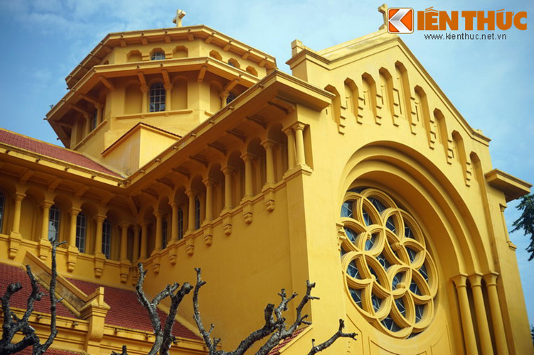 Được xây dựng từ năm 1925 -1930, nhà thờ Cửa Bắc là một trong những nhà thờ cổ nổi tiếng nhất của Hà Nội. Nhà thờ này được đánh giá là công trình điển hình cho phong cách kiến trúc kết hợp phương Tây và phương Đông.