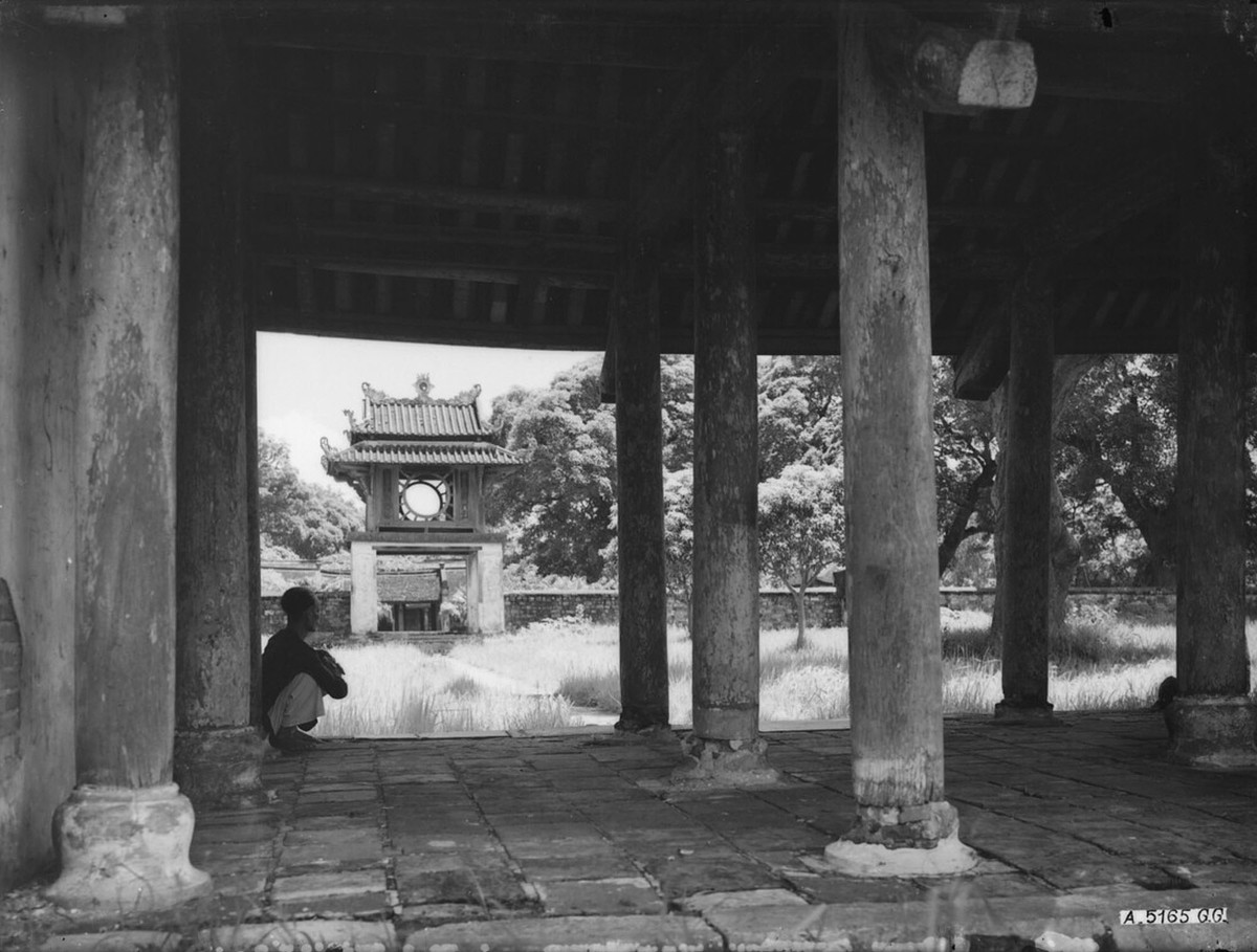 Từ Đại Trung Môn nhìn về Khuê Văn Các. Ảnh tư liệu.