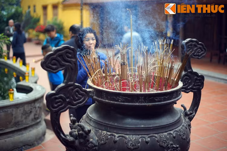 Sang Mung 1 Tet o ngoi chua “dep nhat the gioi” cua Ha Noi-Hinh-11