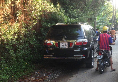 Nhiều người dân địa phương xác nhận chiếc xe Fortune xuất hiện trên đường 21 từ xế trưa hôm qua (14/8).