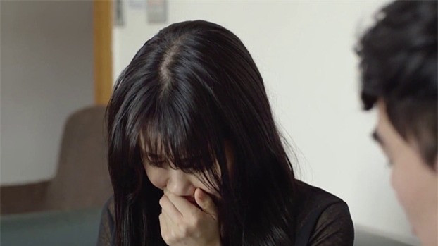 Thấy tôi xách túi thức ăn thừa, người yêu giận dữ, mắng mỏ Thay toi xach tui thuc an thua, nguoi yeu gian du, mang mo