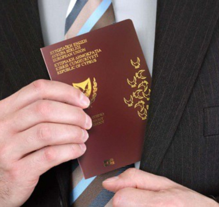 Những đặc quyền trên khiến hộ chiếu nơi đây được xem như "hộ chiếu vàng", thu hút không ít nhà tài phiệt trong giới siêu giàu đầu tư hàng tỷ đồng để có thể sở hữu.