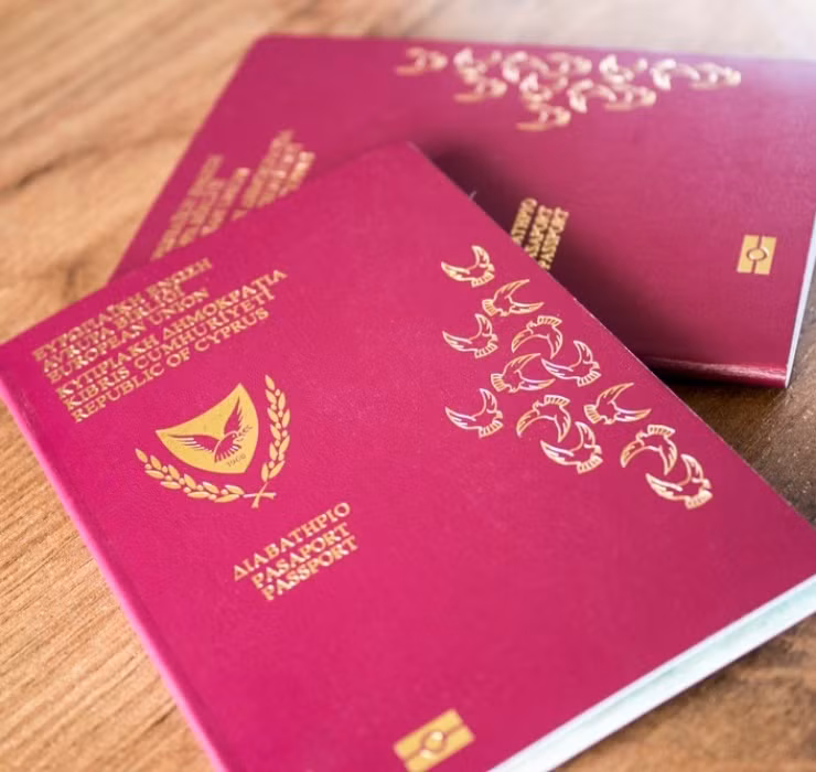 Tuy nhiên tính đến 2020 thì phương pháp cấp hộ chiếu này đã bị loại bỏ do phát hiện nhiều vụ bê bối xoay quanh hình thức này.