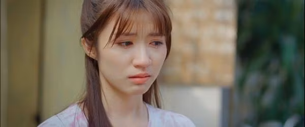 Man danh ghen 'doc nhat vo nhi' tren phim Viet khien khan gia... tiec-Hinh-2