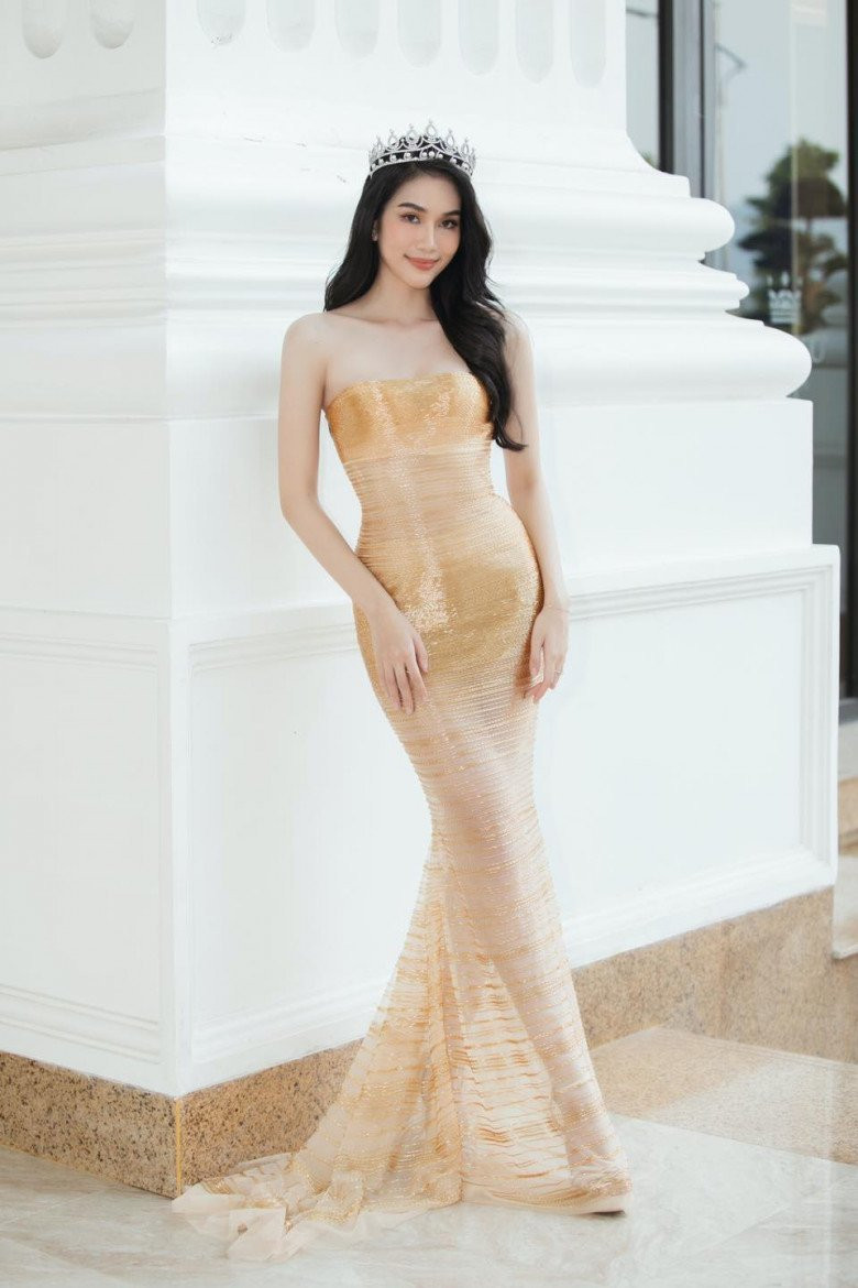 A hau Phuong Anh nhan con mua loi khen voi cach chua chay vay rong-Hinh-3
