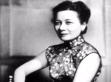 Không ai biết vì sao bà lại có quan điểm kiên quyết như vậy, nhưng có nhà phân tích cho rằng, Tưởng Giới Thạch và Tưởng Kinh Quốc sau khi qua đời vẫn chưa hạ táng, có thể liên quan tới việc Tưởng Giới Thạch luôn mong mỏi “lá rụng về cội”, tức trở về đại lục.