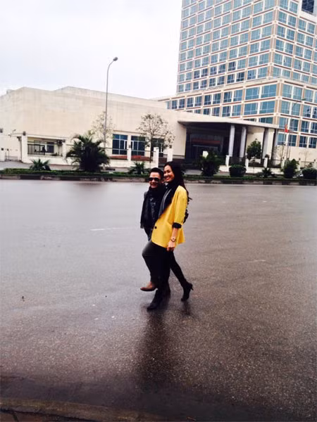 Một người bạn của Bằng Kiều tiết lộ khoảnh khắc thân mật của nam ca sĩ bên người đẹp Dương Mỹ Linh.