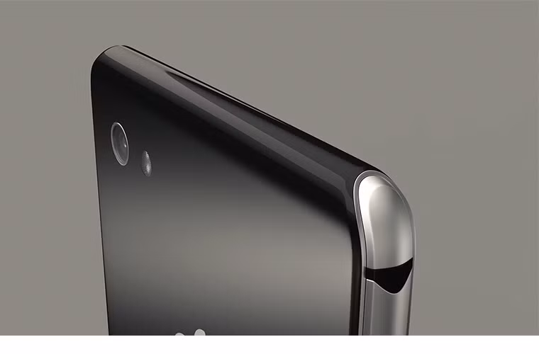 ...và các góc nhôm được làm nổi bật rõ ràng.