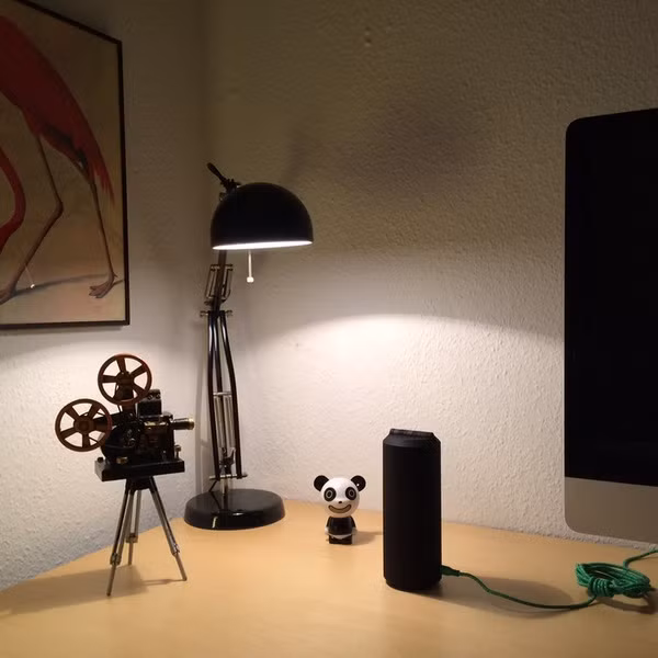 Bàn làm việc với Sitpack.