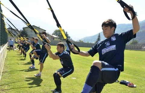 Không chỉ xuất sắc nắm giữ một vị trí trong đội 1 của Steaua Bucarest, Huy Tiến hiện cũng là thành viên của đội tuyển U18 Romania.